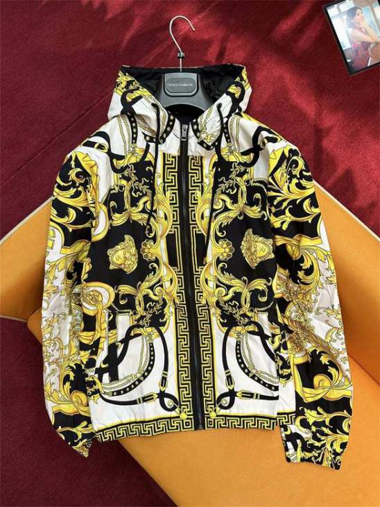 Picture of Versace Jackets _SKUVersaceM-3XL12yn7429875